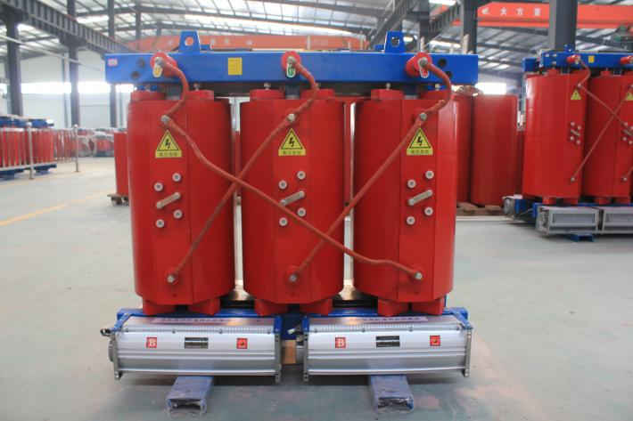 一般北京創(chuàng)聯(lián)匯通電氣全鋁的干式變壓器800kva價(jià)格是33900元，全銅的800kva干式變壓器價(jià)格是65000元。
